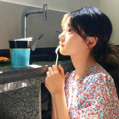 湖畔迷情